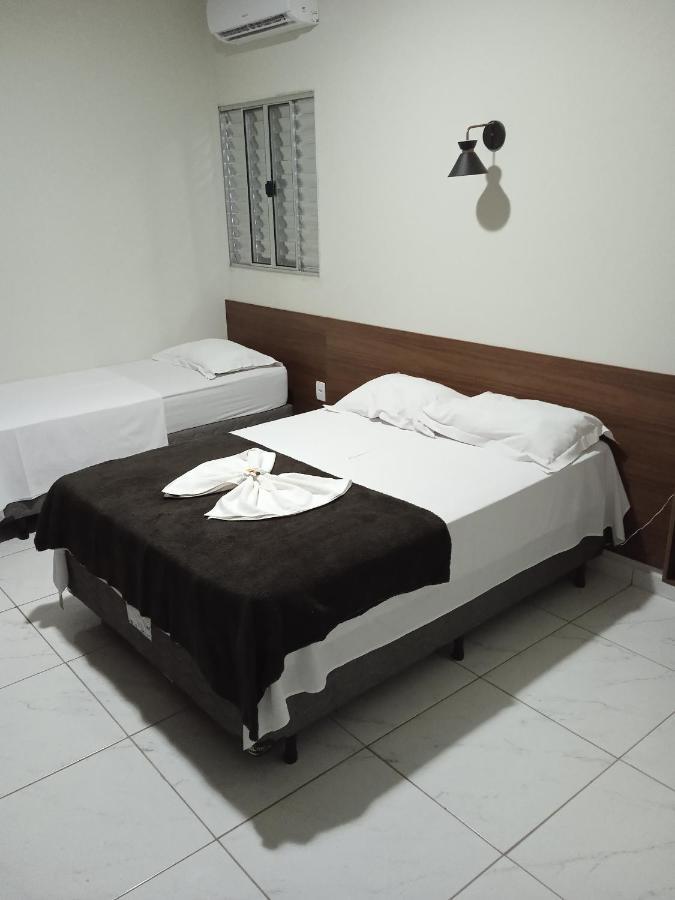 Hotel Imperio Aparecida do Taboado Buitenkant foto